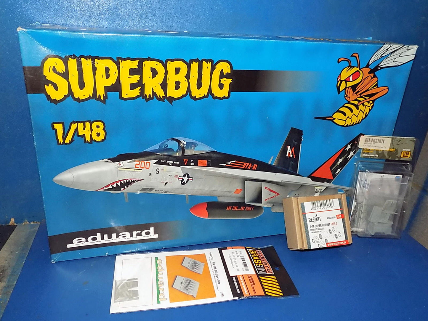 1/48 Eduard - Superbug F/A-18E w/Extras