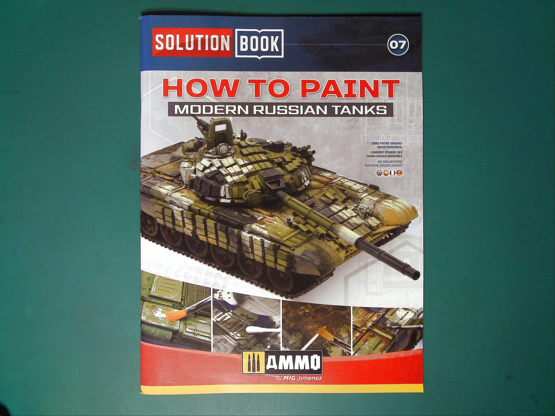  Ammo Mig - Solution Book 07: How to Paint Modern Russian Vehicles
