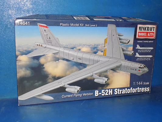 1/144 Minicraft - B-52H Stratofortress