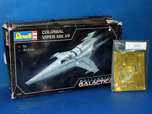1/32 Revell - Battlestar Galactica Colonial Viper Mk.VII w/Extra