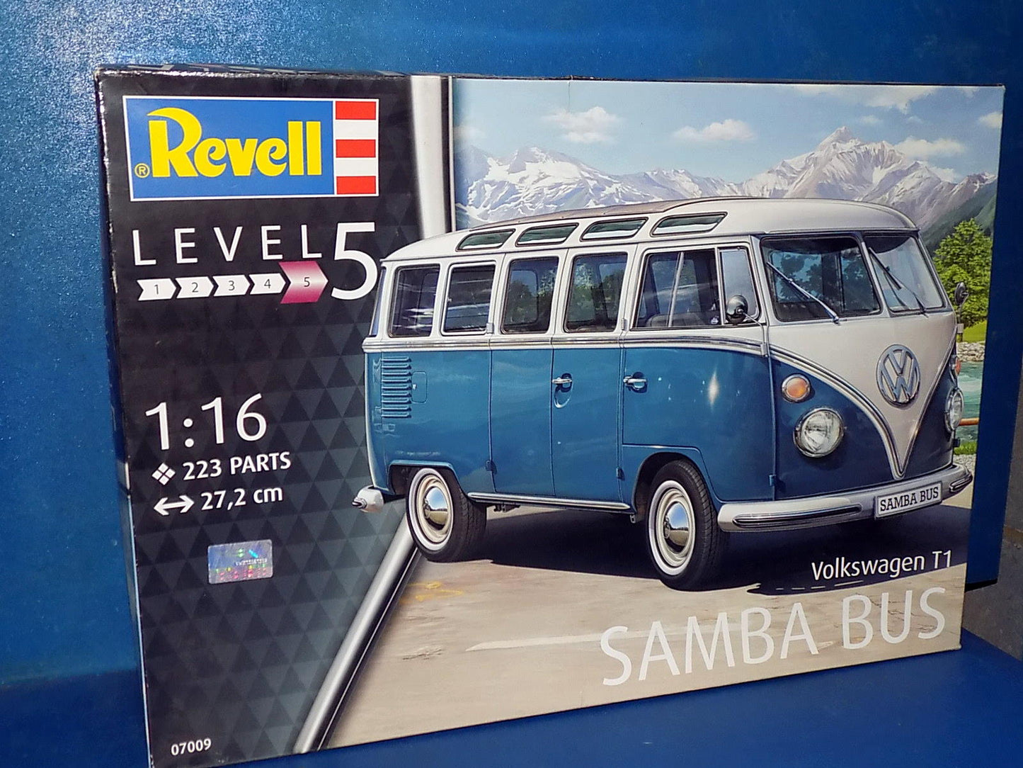 1/16 Revell - Volkswagen T1 Samba Bus