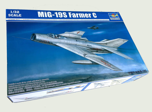 1/32 Trumpeter - Mig-19S Farmer C