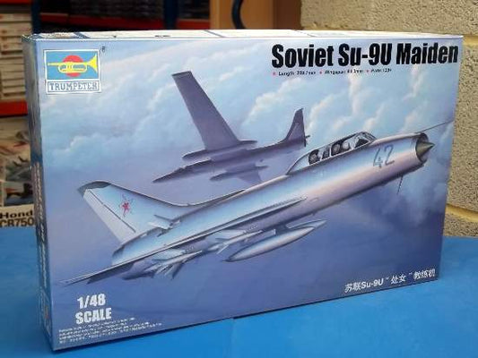 1/48 Trumpeter - Sukhoi Su-9U Maiden