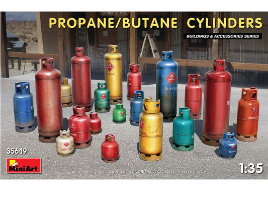 1/35 Miniart - Propane / Butane Gas Cylinders
